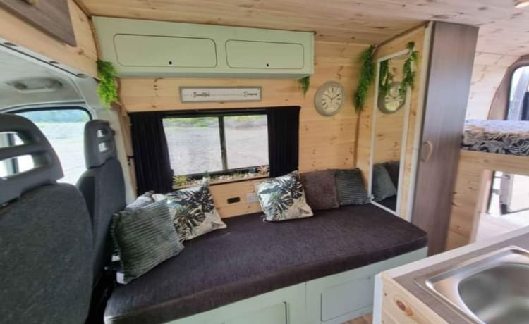 Fifi – Fiat Ducato 2020 (Fifi) 3 Berth