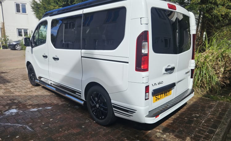 Roxy – 4 berth Vauxhall campervan from 2017