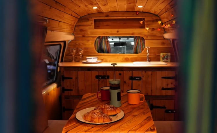 Kashtan  – Beautiful Quirky Camper  - heated - insurance included 