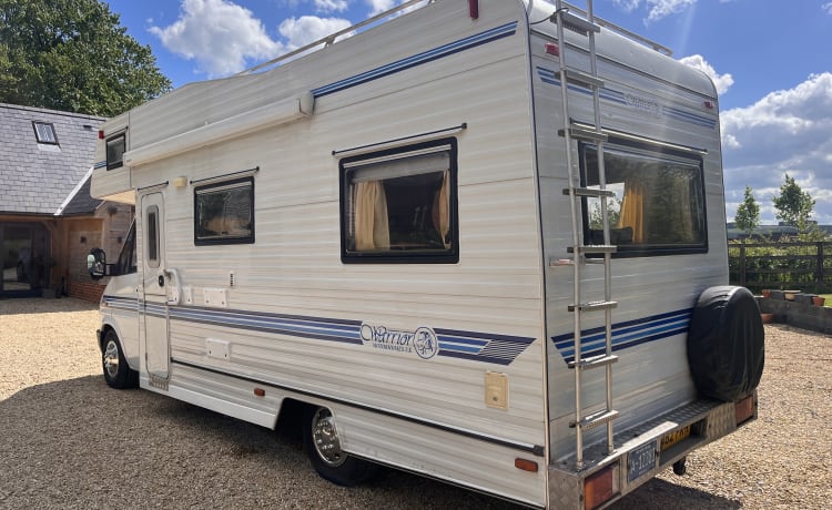 Big Bertha – 4 berth Mercedes-Benz semi-integrated from 1998