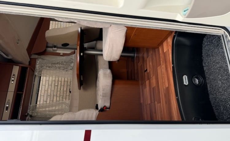 4p Hymer intégré à partir de 2013