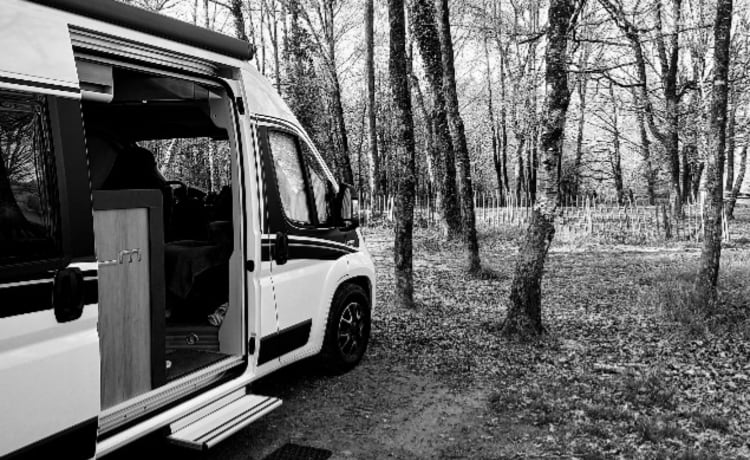 "Sjoppie " – Noleggio camper di lusso: Malibu 600 LE