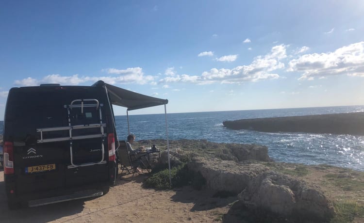 Bus camper 2-person