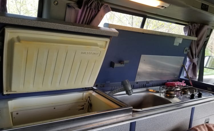 casa Bianca! Parti per un viaggio indimenticabile con questo T4 Westfalia!