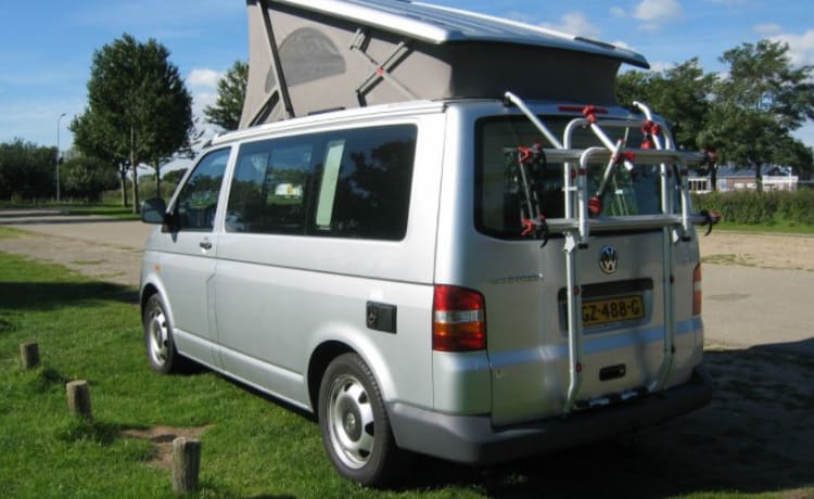 Bulli 2 – Camping-car bus économique Volkswagen California T5