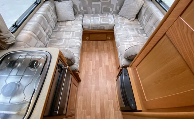 Panoramic – Gorgeous 2/3/4 Berth motorhome