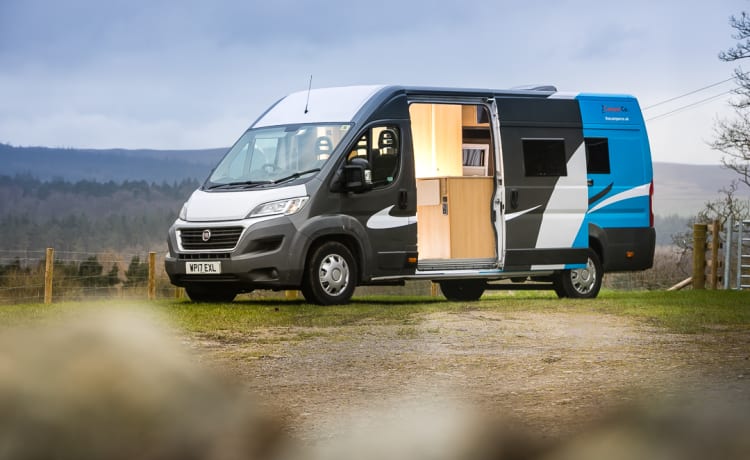 Lottie – Lottie - Luxe camper met 2 slaapplaatsen