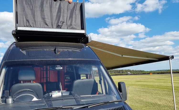 Black Prince – The Ultimate super high spec off grid adventure camper