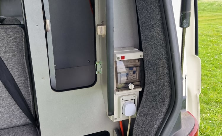 Tiny Pad – 2 berth Volkswagen bus from 2009