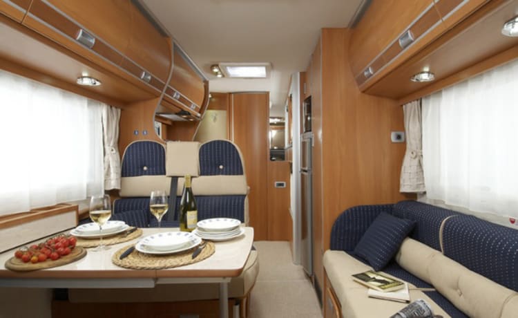 EcoVip Camper – Superluxe ruime familie camper, prachtig italiaans interieur met airco!