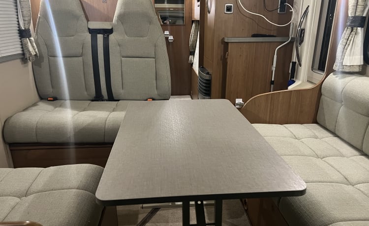 Way finder – 6 berth luxury motor home