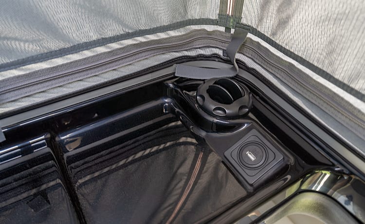Knaus – Neuer kompakter Knaus „vom Gitter“, mit Dachzelt und Automatik