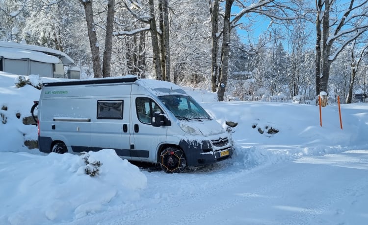 LUER ADVENTURES – Bellissimo camper bus Citroen completo