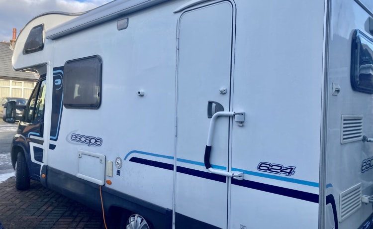 Maisie – Lovely motorhome with everything you need.