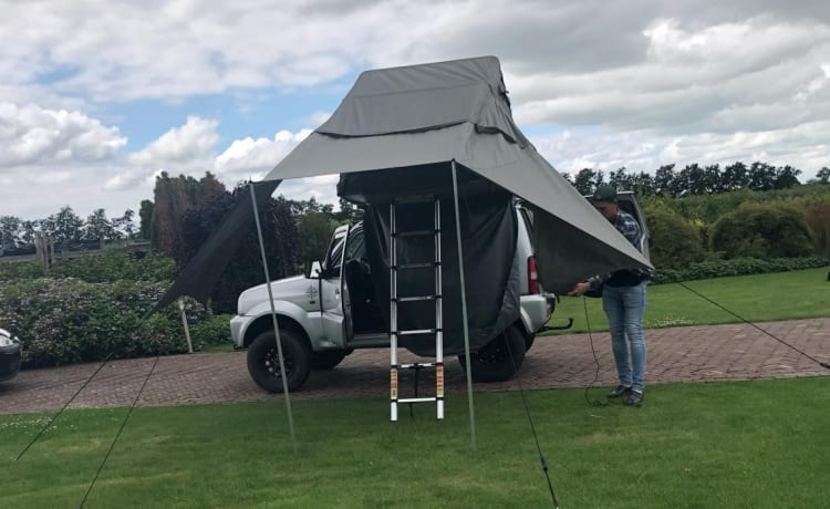 4x4 met Daktent voor 2 personen