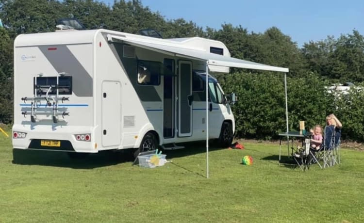 Perfect family motorhome  – Alkoven Sun Living mit 7 Schlafplätzen ab 2021