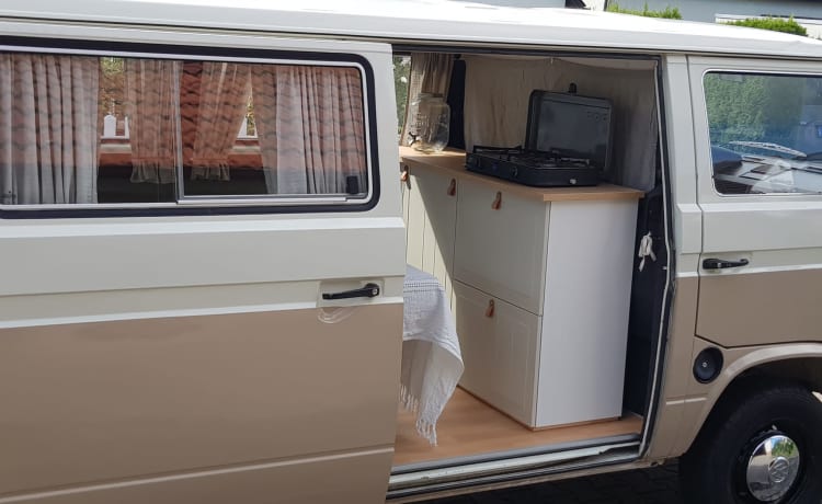 Lille – T3 Bully with power steering 85,000km beautiful extension with awning all inclusive.