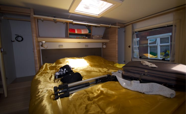 ADRIA Matrix SBC 670 - 50 jaar Silver Collection – "My camper is my castle" READY TO GO EVERYWHERE YOU NEED TO GO