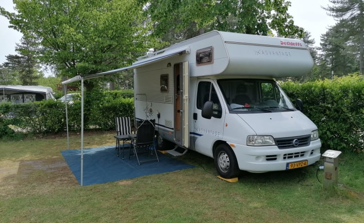 Duco – 6p Fiat Familiecamper met Stapelbed en grote garage