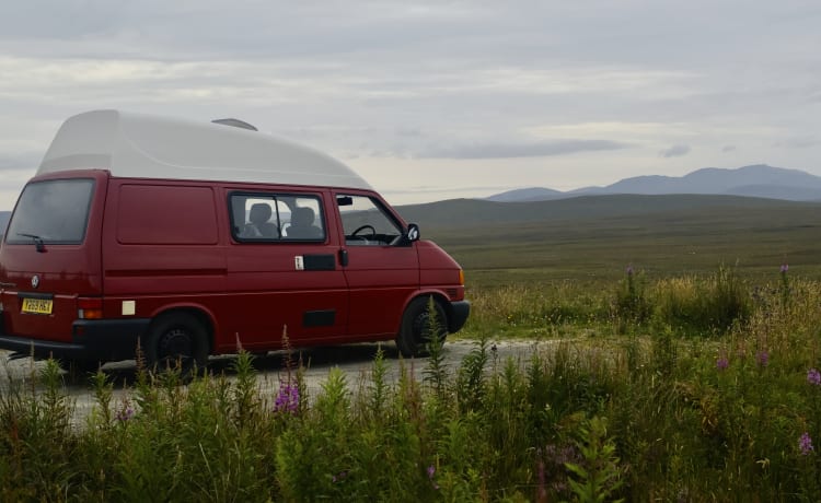 "Thermos" – 2-persoons '02 VW T4 - 3 mijl van INVERNESS AIRPORT - verzekering inbegrepen