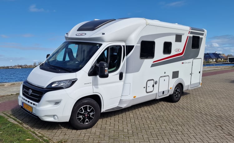 4p LMC semi-integrated uit 2019