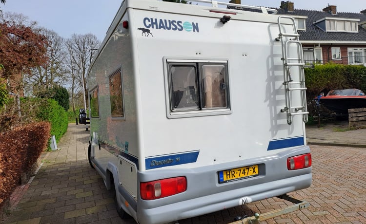 4p Chausson semi-integrated uit 1999