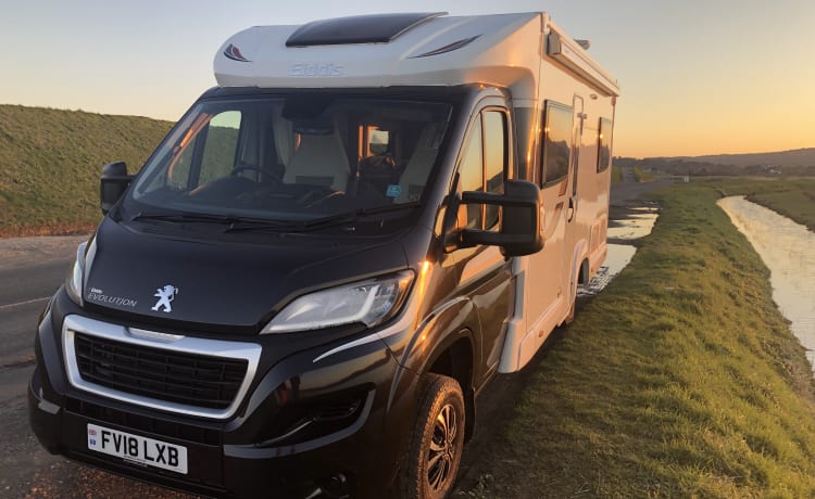 CamperVandy – 4 berth Peugeot bus from 2018