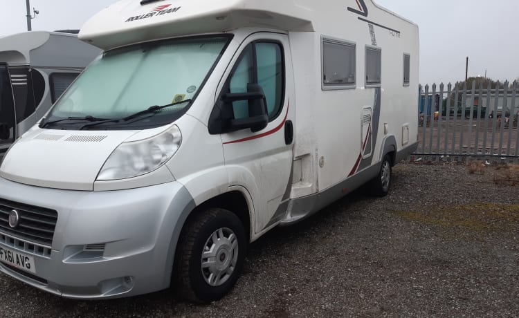 4 berth Fiat semi-integrated from 2011