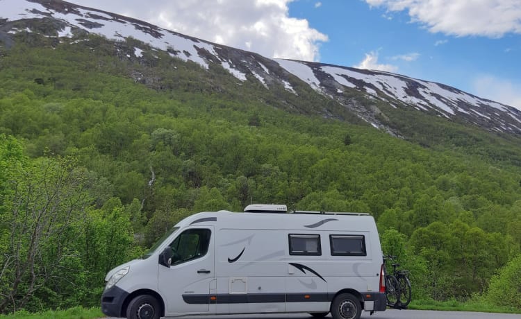 Happy camper – 2p Renault Bus camper from 2013