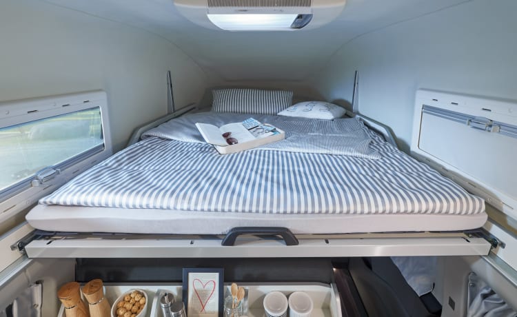 D'eropuit – Nieuwe campervan Ford Nugget Plus met hoogdak en toilet - 4 personen