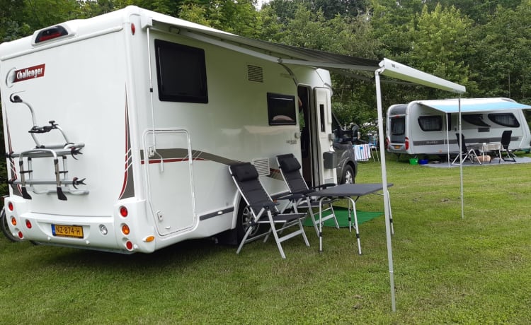 Challenger – Bellissimo camper confortevole da 170 CV (2-4 persone)