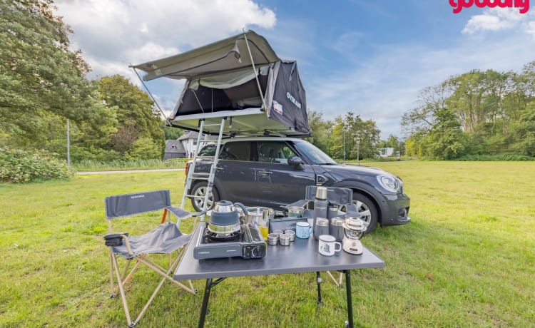 Camperman – Op avontuur met de Camperman: Mini Countryman met luxe daktent