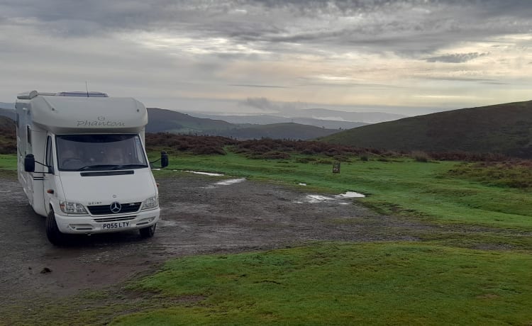 Mercedes Geist Phantom 4 berth AUTOMATIC