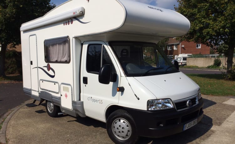 Mel – Fiat Family Camper met 5 slaapplaatsen, 6 zitplaatsen met gordels