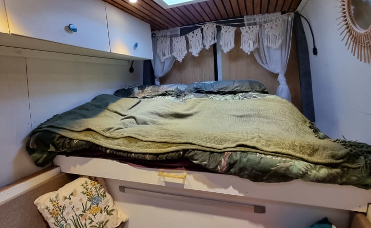 MerseyNomad – MerseyNomad – 2-Bett-Campervan nach Maß von Mercedes-Benz