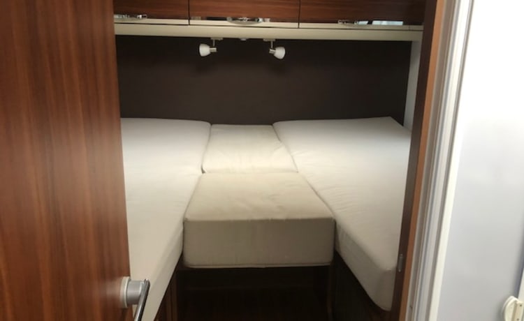 Fully furnished 4 pers camper Adria 2, length beds and pull-down bed