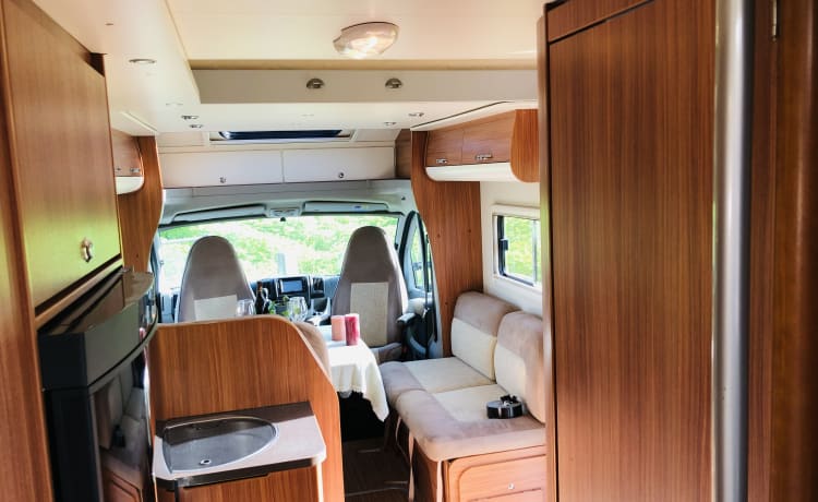 Very luxurious and spacious Adria Matrix family camper (max. 5 pers.).