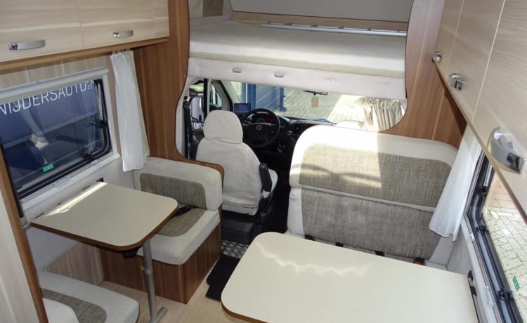 Super – Beau camping-car spacieux pour 6 personnes