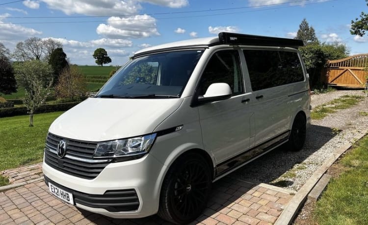 Vera – Volkswagen Transporter met 4 slaapplaatsen