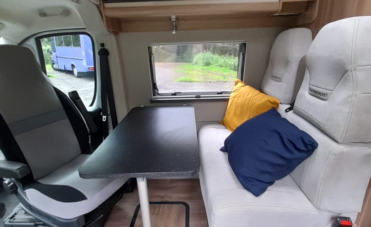 Victor – Fiat Ducato Autosleeper, comfort and convenience for great family tours