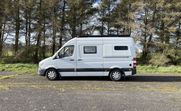 Sally – 2+1 persoons Sprinter camper