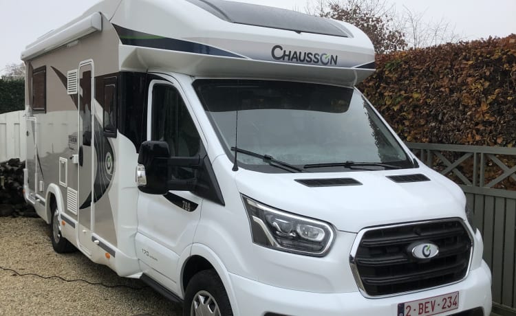 Ford 2BEV234 – 4p Chausson Half-Integraal uit 2021