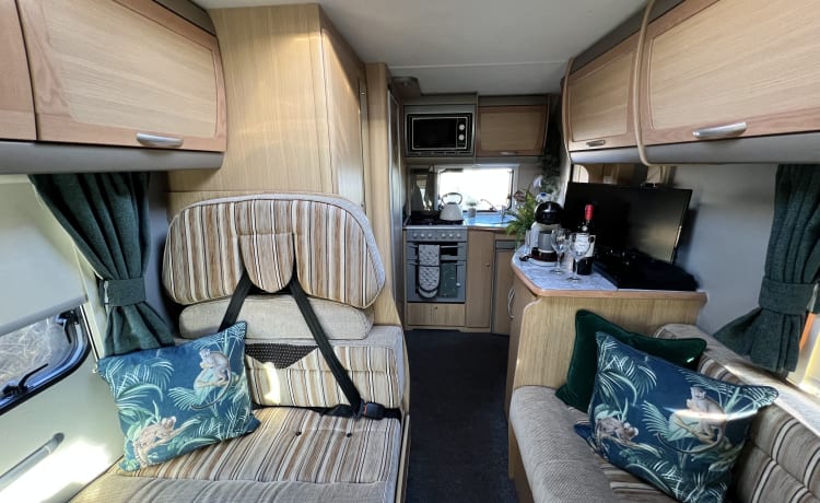 Family Fiat Bessacarr  5berth/5belt Motorhome Hire