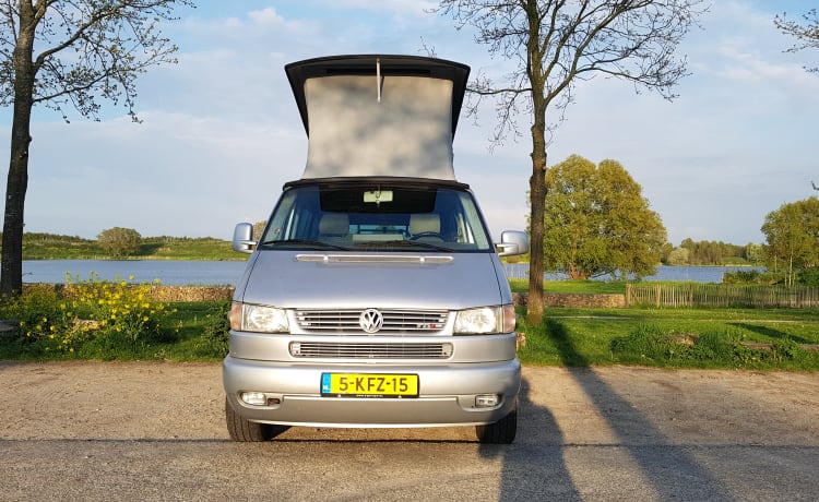 Beautiful and powerful T4 Volkswagen camper bus