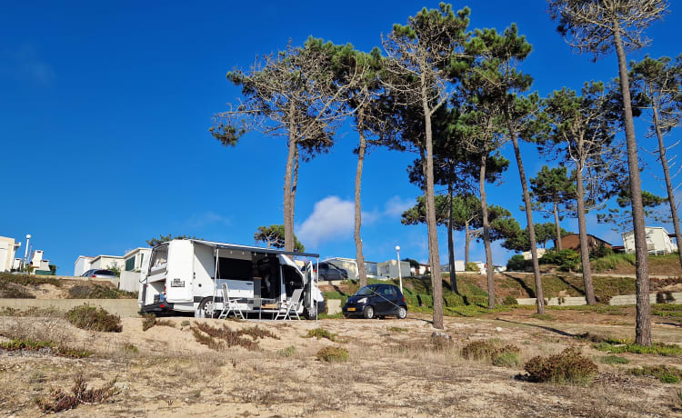 Madrid – Sprinter XXL un magnifique camping-car compact avec beaucoup d'espace !