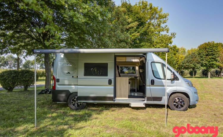 CamperVan 919 – Clever Vario Kids, 2 ou 4 couchettes, moteur neuf et silencieux !