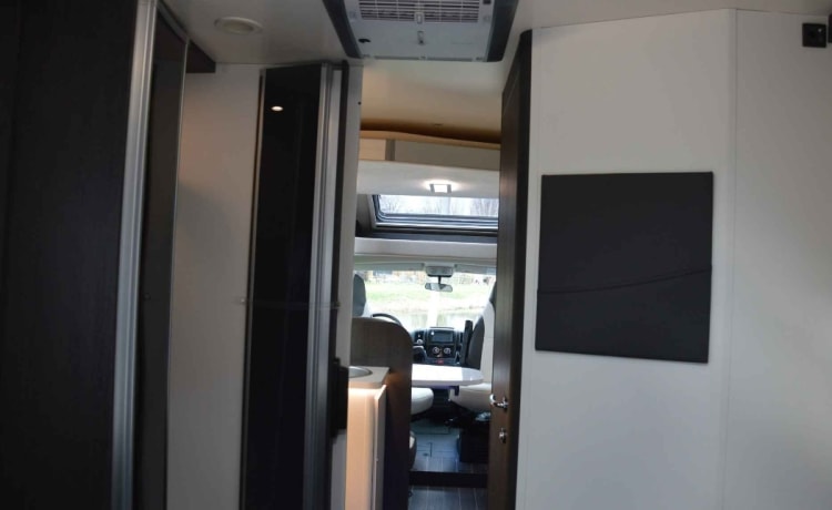 Wonderfully spacious camper