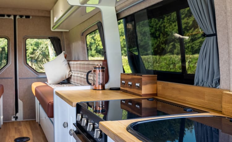 Bronze Bomber – 4 berth Volkswagen bus from 2021