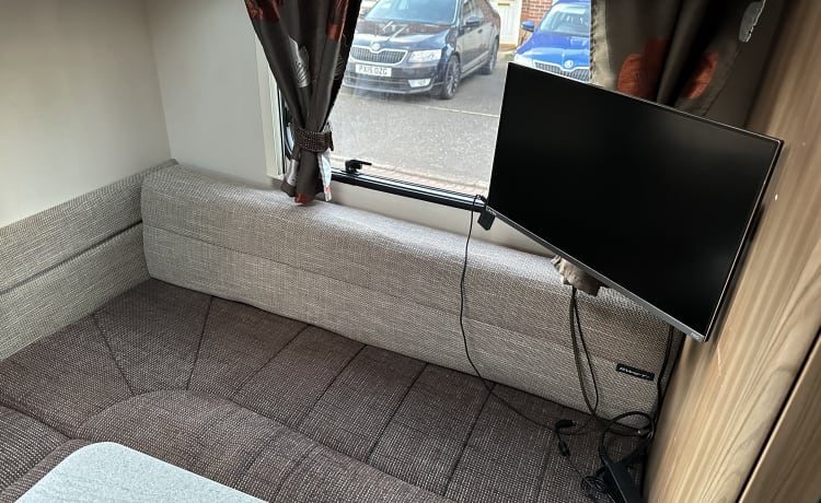 Maddy – 4 berth Fiat Swift Escape 644 from 2014