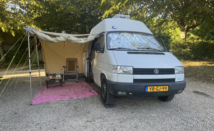 Blanca – Blanca le camping-car (camping-car Volkswagen 2p de 1994)